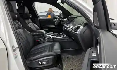 BMW X7 2023 3.0 гидро в Москве № 229043, миниатюра 11