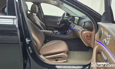 Mercedes-Benz E-Class 2020 1.9 гидро, миниатюра 11