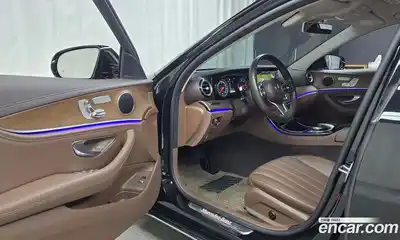 Mercedes-Benz E-Class 2020 1.9 гидро, миниатюра 10