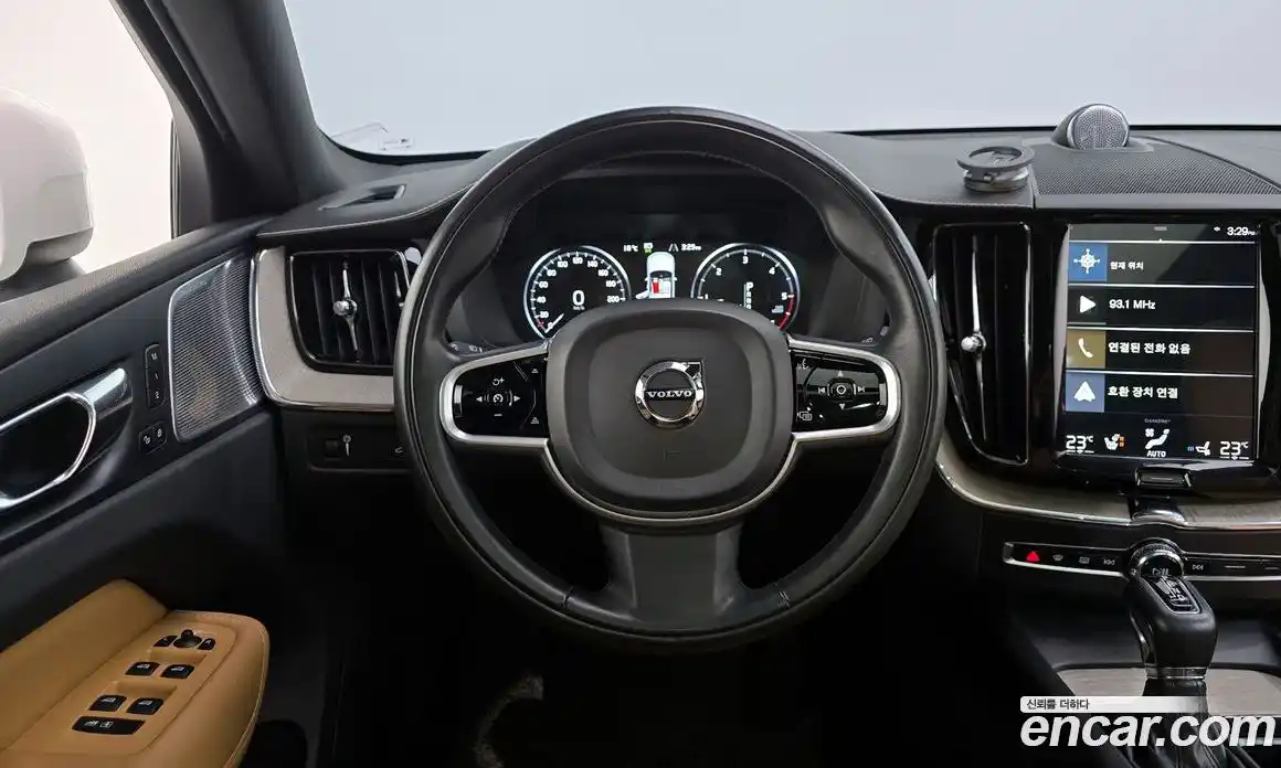 Volvo XC60 2019 2.0 гидро в Москве № 230666, фото 13