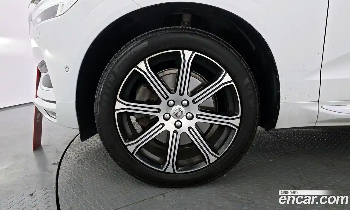 Volvo XC60 2019 2.0 гидро в Москве № 230666, фото 5