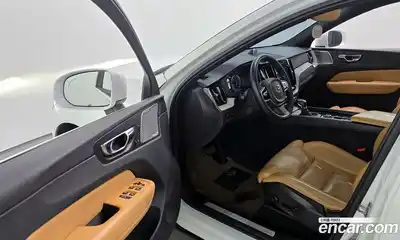 Volvo XC60 2019 2.0 гидро в Москве № 230666, миниатюра 10