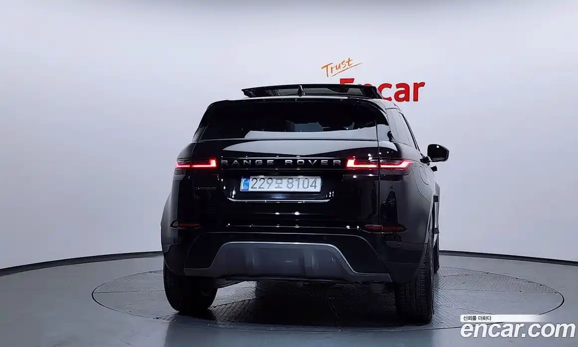 Land Rover Range-Rover Evoque 2025 2.0 гидро в Москве № 231149, фото 3