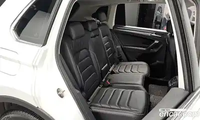 Volkswagen Tiguan 2022 2.0 гидро в Москве № 232085, миниатюра 11