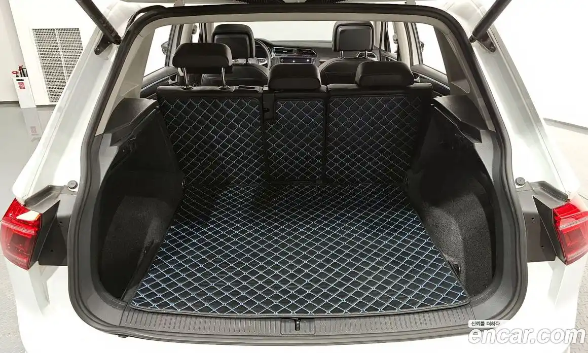 Volkswagen Tiguan 2022 2.0 гидро в Москве № 232085, фото 19