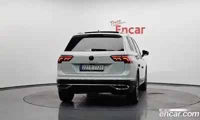 Volkswagen Tiguan 2022 2.0 гидро в Москве № 232085, миниатюра 3