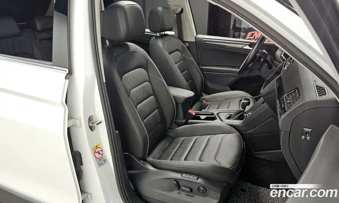 Volkswagen Tiguan 2022 2.0 гидро в Москве № 232085, фото 9