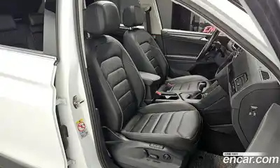 Volkswagen Tiguan 2022 2.0 гидро в Москве № 232085, миниатюра 9