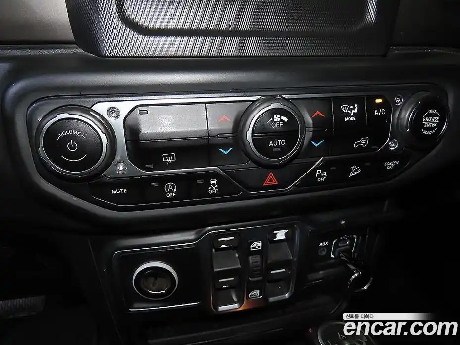 Jeep Wrangler 2018 2.0 гидро в Москве № 232783, фото 15