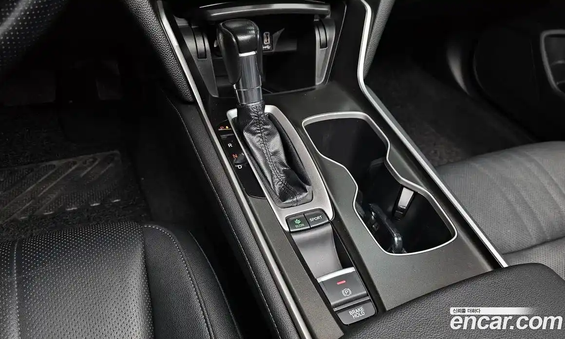 Honda Accord 2019 1.5 гидро в Москве № 232896, фото 9