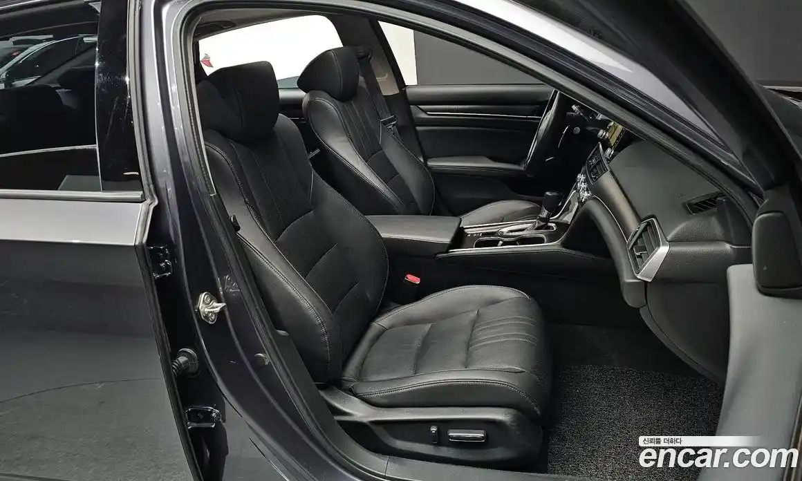 Honda Accord 2019 1.5 гидро в Москве № 232896, фото 10