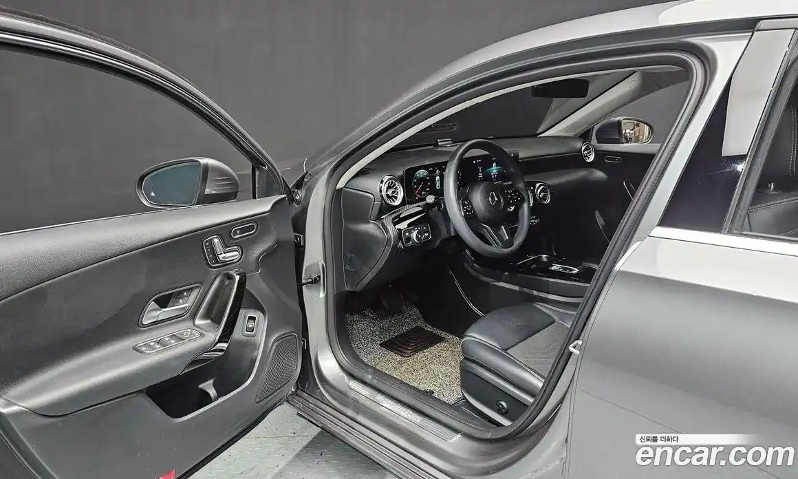 Mercedes-Benz A-Class 2020 2.0 гидро в Москве № 239748, фото 10