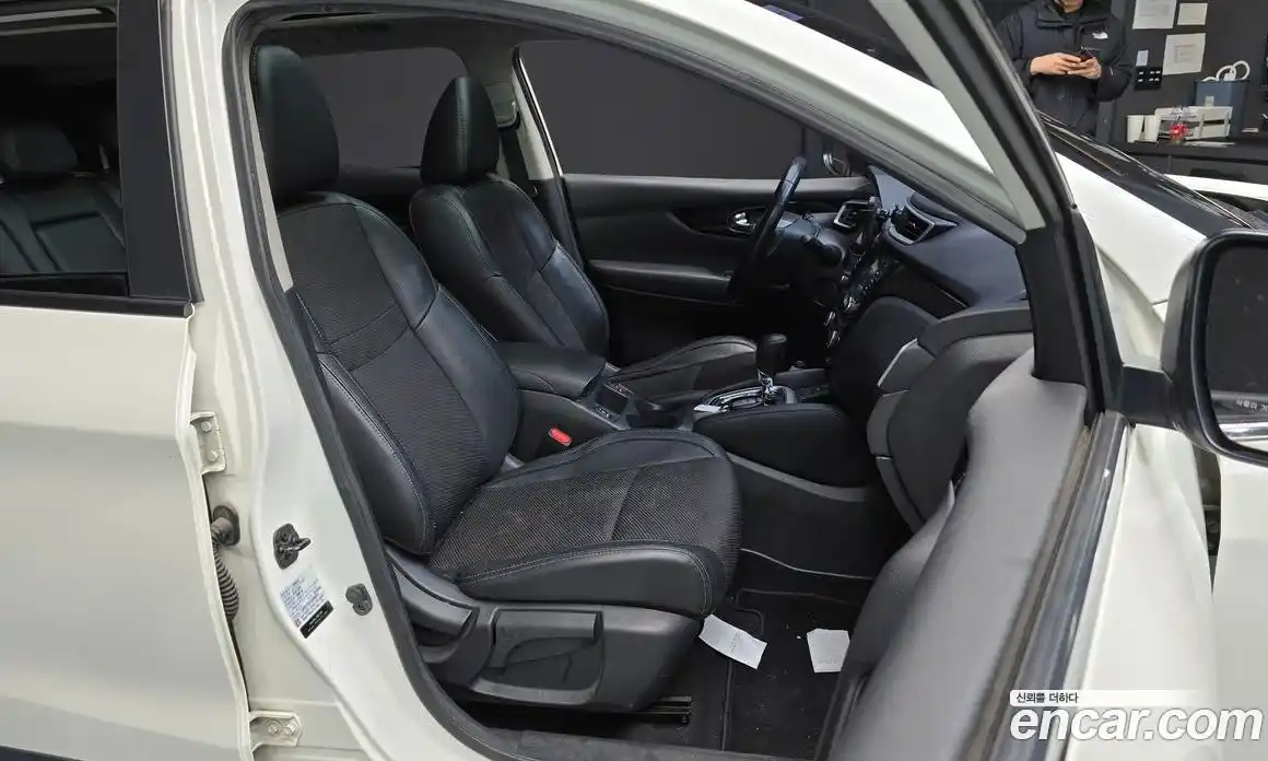 Nissan Qashqai 2015 1.6 гидро в Москве № 244437, фото 12