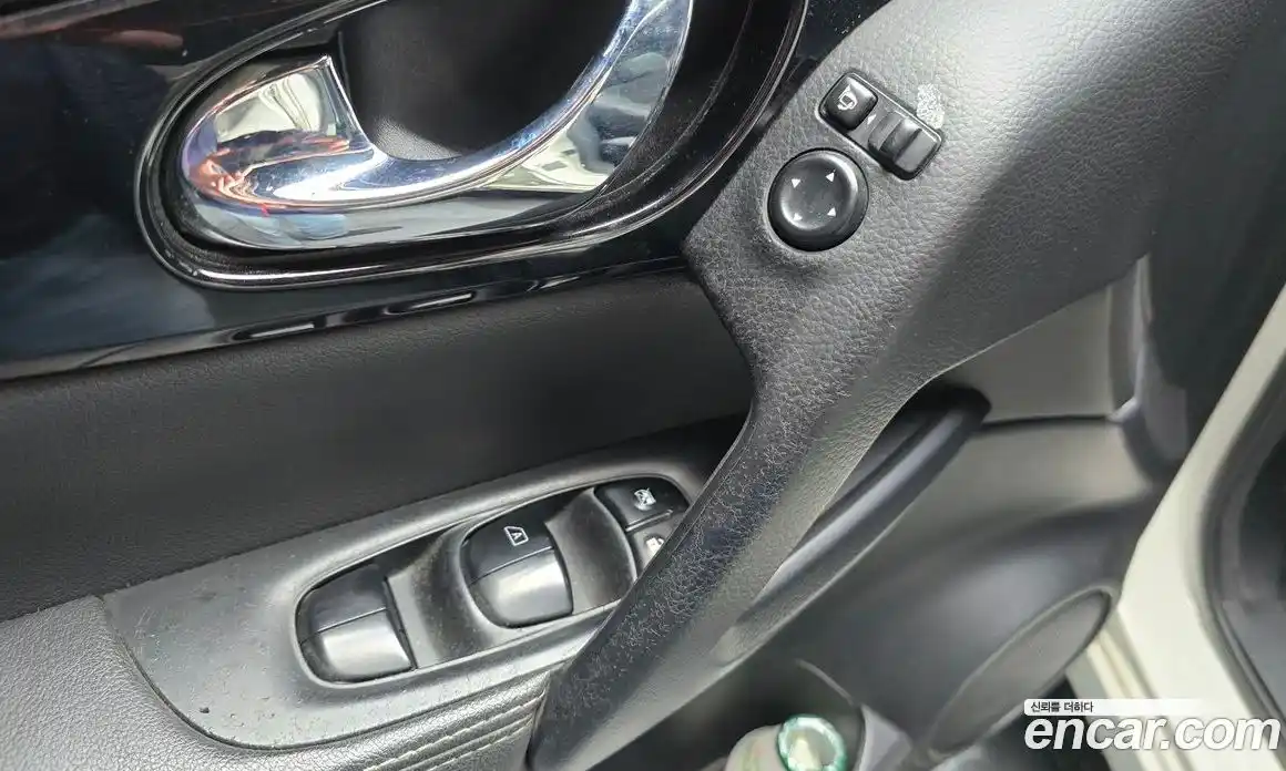 Nissan Qashqai 2015 1.6 гидро в Москве № 244437, фото 14