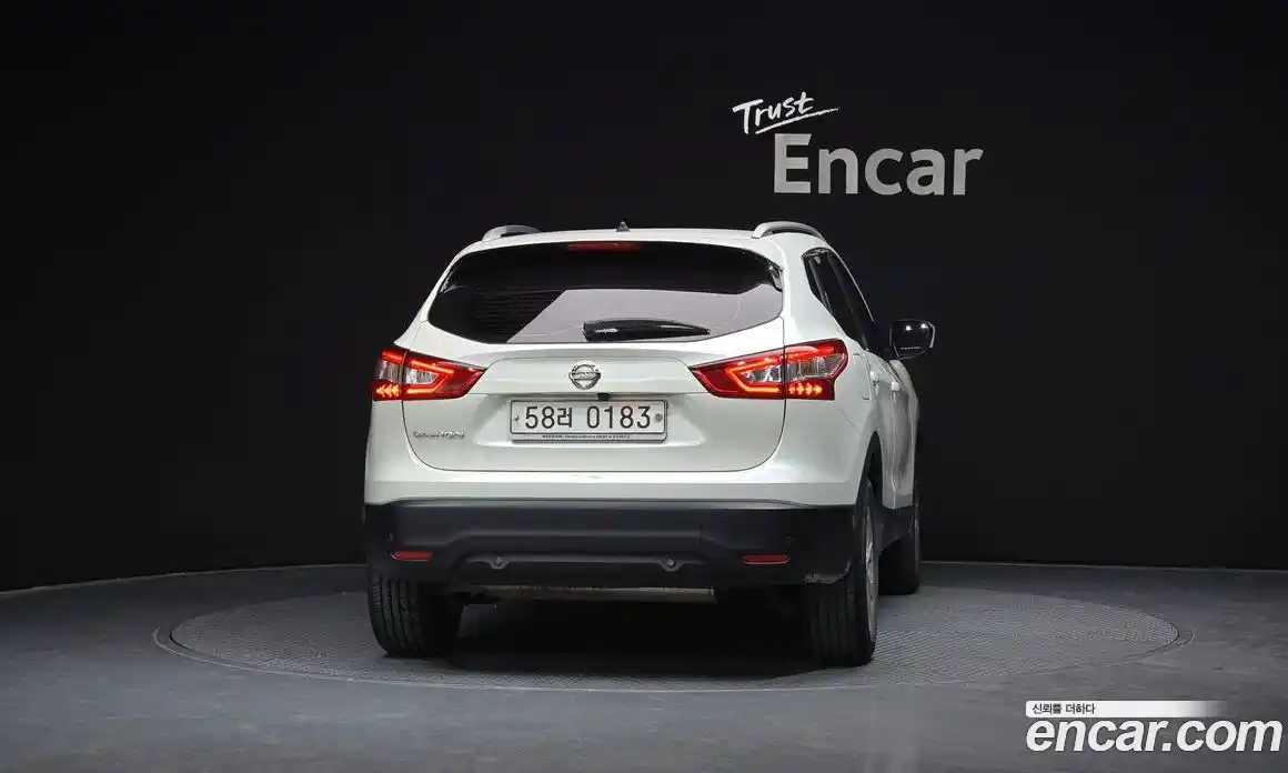 Nissan Qashqai 2015 1.6 гидро в Москве № 244437, фото 4