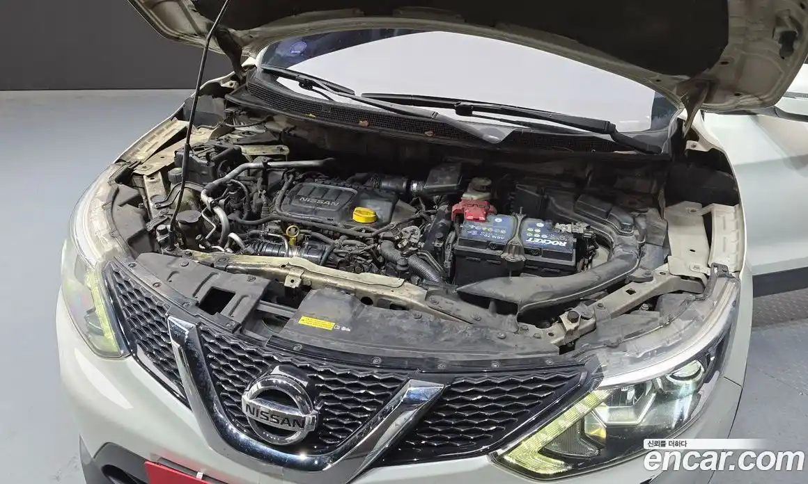 Nissan Qashqai 2015 1.6 гидро в Москве № 244437, фото 6
