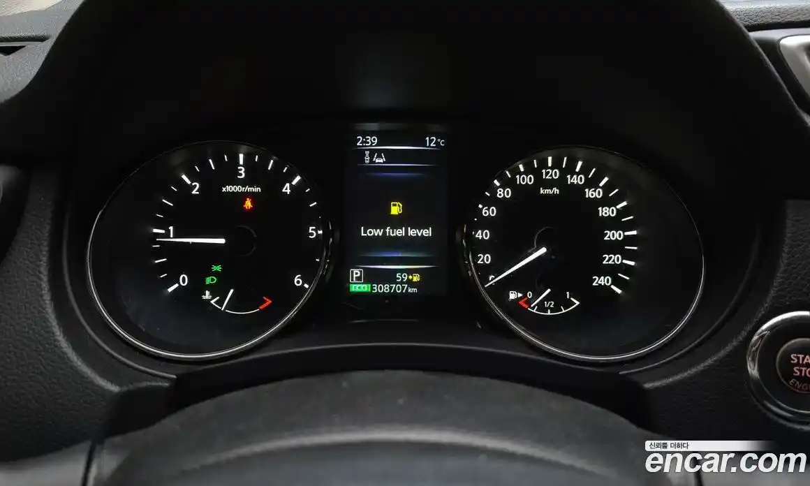Nissan Qashqai 2015 1.6 гидро в Москве № 244437, фото 8