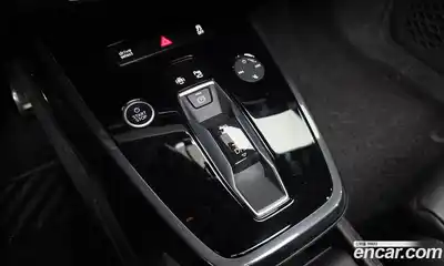 Audi Q4 e-tron 2022 0.2 гидро в Москве № 244897, миниатюра 9
