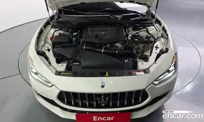 Maserati Ghibli 2022 2.0 гидро в Москве № 282717, миниатюра 6