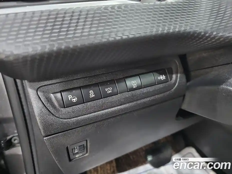 Peugeot 2008 2015 1.6 гидро в Москве № 284583, фото 15