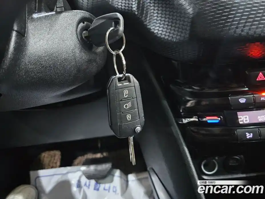 Peugeot 2008 2015 1.6 гидро в Москве № 284583, фото 16