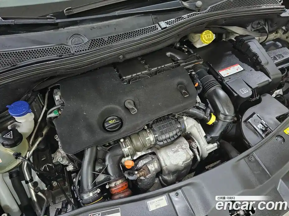 Peugeot 2008 2015 1.6 гидро в Москве № 284583, фото 5