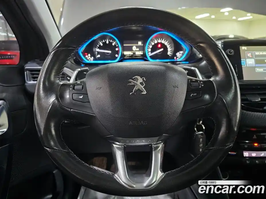 Peugeot 2008 2015 1.6 гидро в Москве № 284583, фото 7