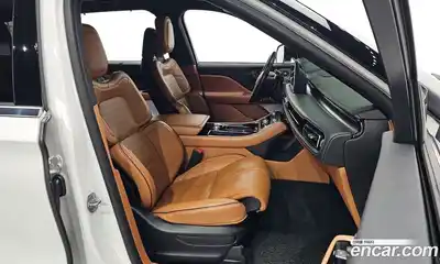 Lincoln Aviator 2023 3.0 гидро в Москве № 304141, миниатюра 12
