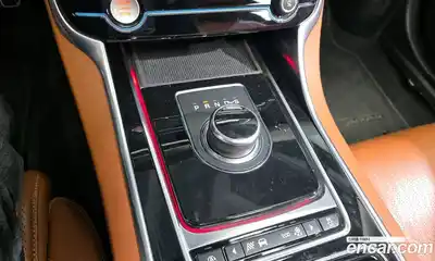 Jaguar XE 2019 2.0 гидро в Москве № 335813, миниатюра 9