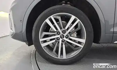 Audi Q5 2023 2.0 гидро в Москве № 343440, миниатюра 5