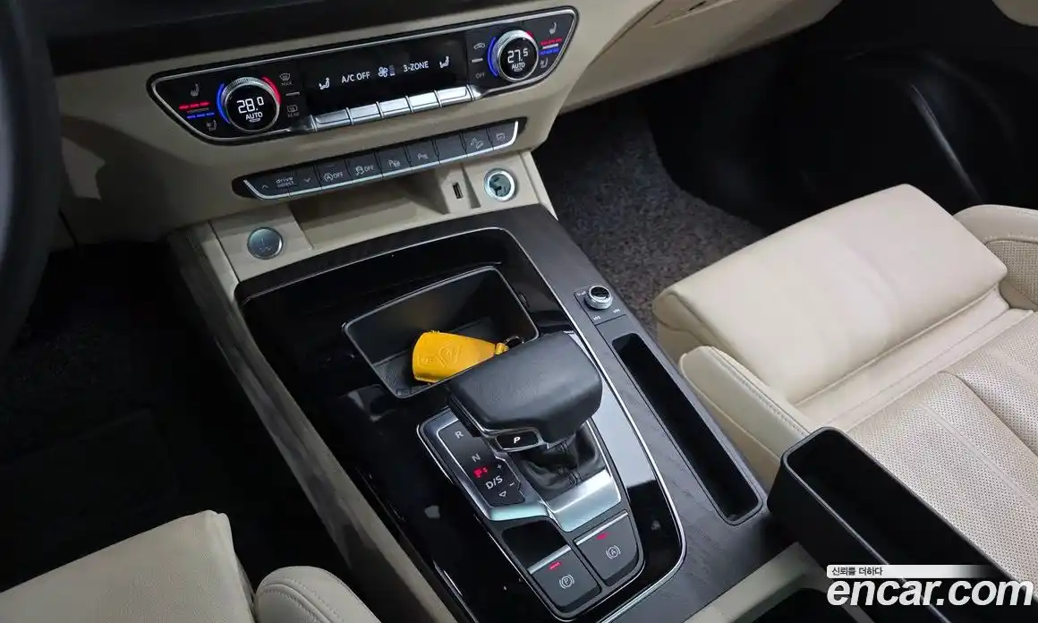 Audi Q5 2023 2.0 гидро в Москве № 343440, фото 9