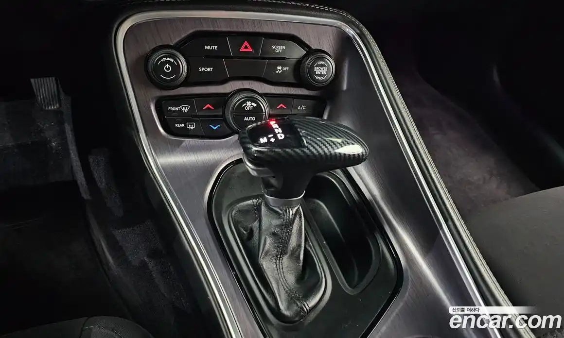 Dodge Challenger 2018 3.6 гидро в Москве № 353796, фото 9