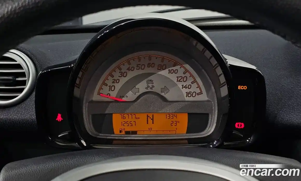 Smart Fortwo 2014 1.0 гидро в Москве № 376042, фото 8
