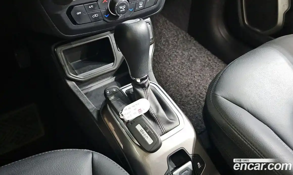 Jeep Renegade 2021 2.4 гидро в Москве № 383539, фото 9