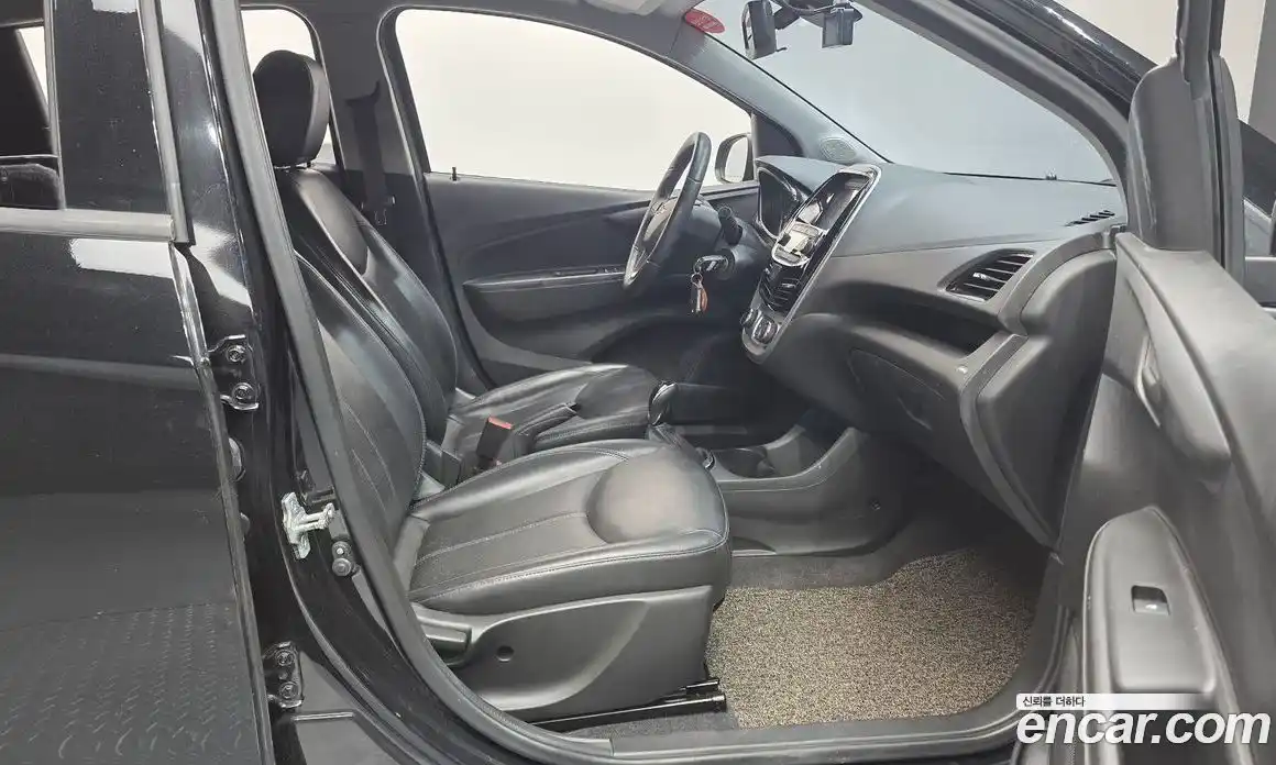 Chevrolet Spark 2016 1.0 робот в Москве, фото 10