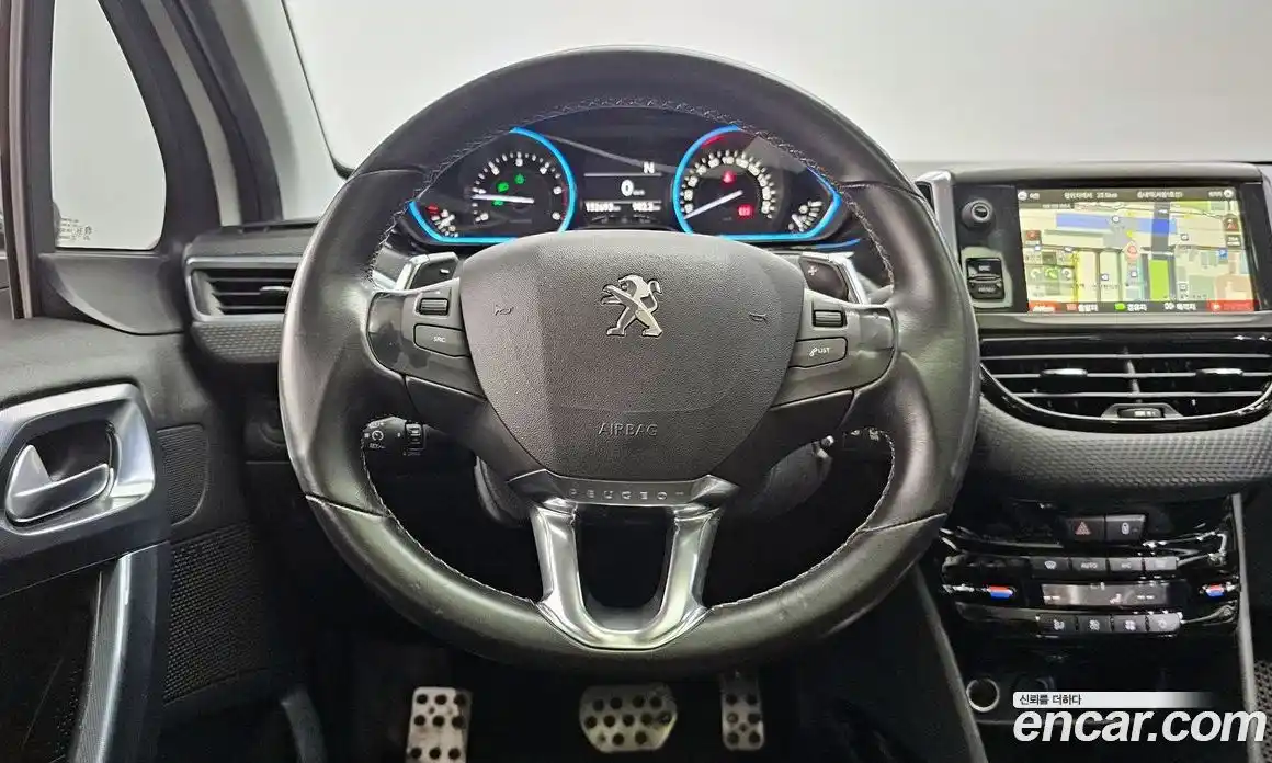 Peugeot 2008 2015 1.6 гидро в Москве № 386850, фото 13
