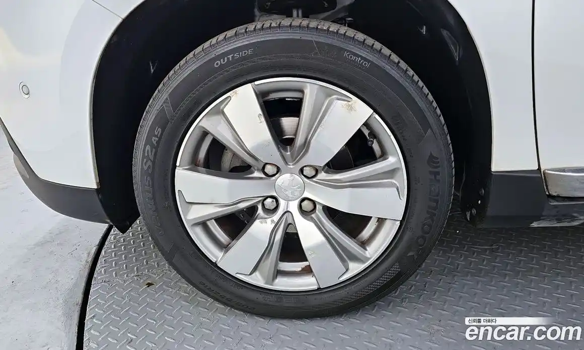 Peugeot 2008 2015 1.6 гидро в Москве № 386850, фото 5