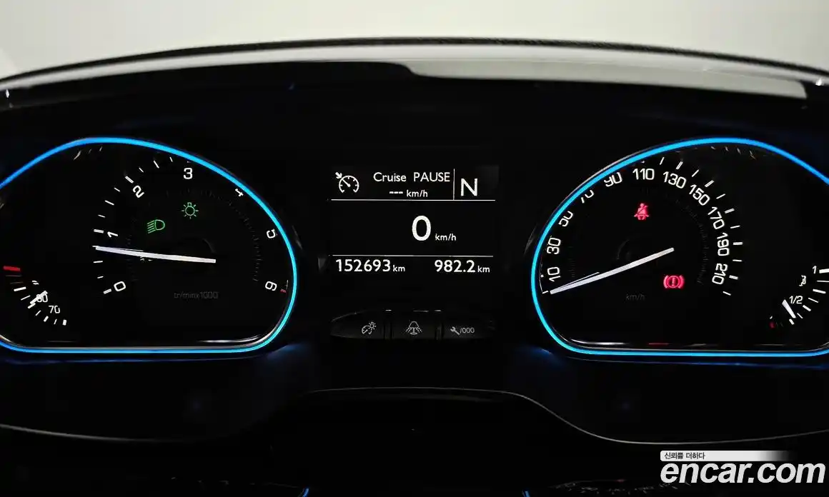 Peugeot 2008 2015 1.6 гидро в Москве № 386850, фото 8