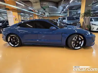 Porsche Taycan 2024 0.1 гидро в Москве № 415647, миниатюра 3