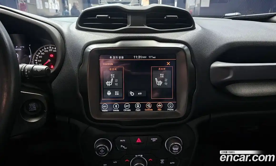 Jeep Renegade 2018 2.4 гидро в Москве № 472690, фото 15