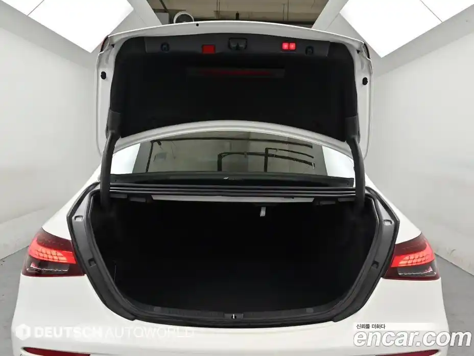 Mercedes-Benz E-Class 2022 2.0 гидро, фото 19