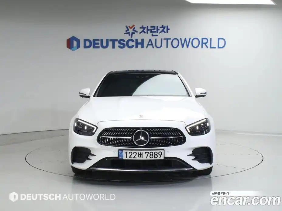 Mercedes-Benz E-Class 2022 2.0 гидро, фото 3