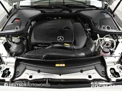 Mercedes-Benz E-Class 2022 2.0 гидро, миниатюра 6