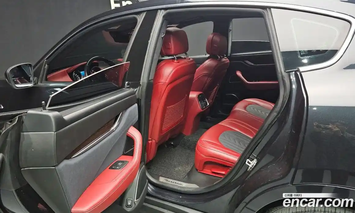 Maserati Levante 2019 3.0 гидро в Москве № 547689, фото 12