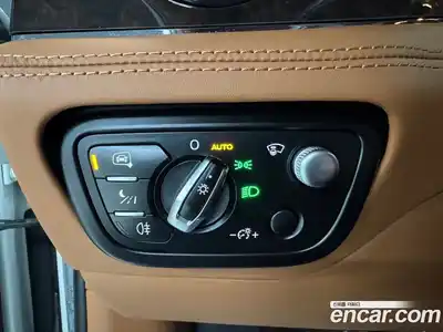 Bentley Bentayga 2021 4.0 гидро в Москве № 548274, миниатюра 12
