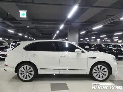 Bentley Bentayga 2021 4.0 гидро в Москве № 548274, миниатюра 2