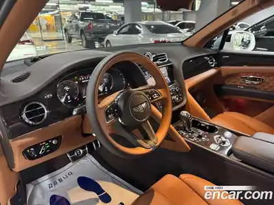 Bentley Bentayga 2021 4.0 гидро в Москве № 548274, миниатюра 4