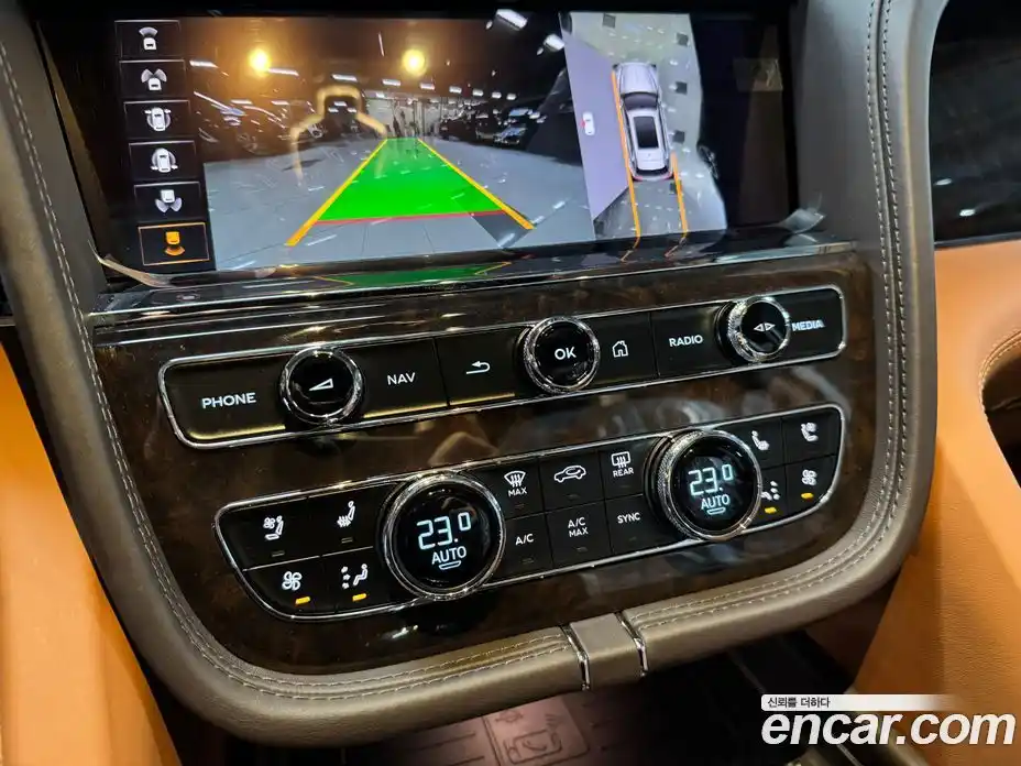 Bentley Bentayga 2021 4.0 гидро в Москве № 548274, фото 10