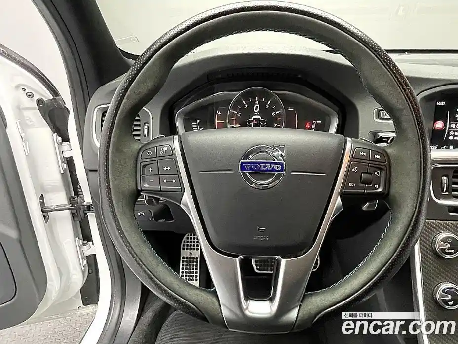 Volvo S60 2017 2.0 гидро в Москве № 593916, фото 11