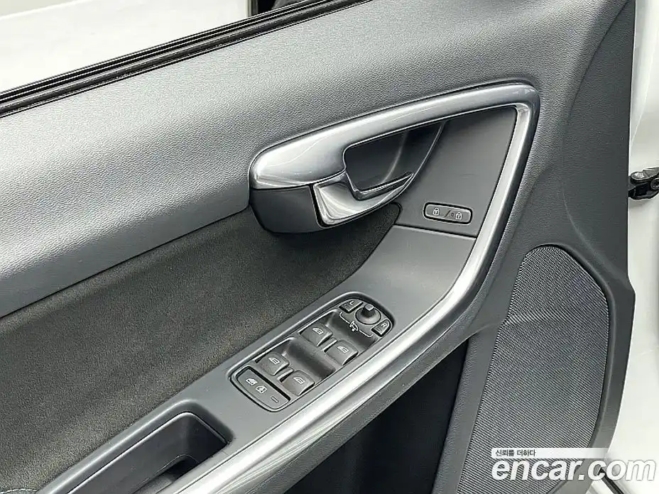 Volvo S60 2017 2.0 гидро в Москве № 593916, фото 17